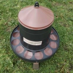 CHEMIN DES POULAILLERS Mangeoire Poule À Pieds En Plastique Recyclé Eco 12kg