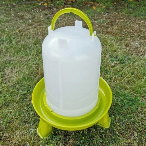 CHEMIN DES POULAILLERS Abreuvoir Poule À Pieds En Bioplastique Végétal Eco 10l 2 CHEMIN DES POULAILLERS Abreuvoir Poule À Pieds En Bioplastique Végétal Eco 10l – Image 2